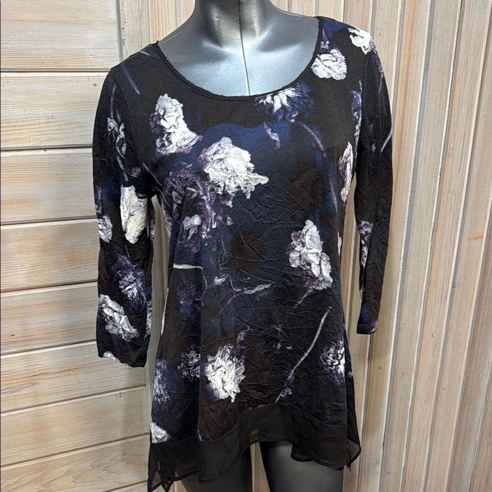 Simply Vera Vera Wang Asymmetrical Black and White Blouse